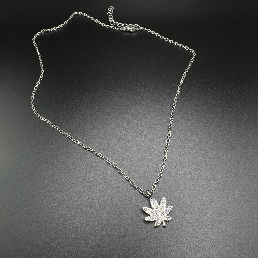 Rhinestone leaf necklace